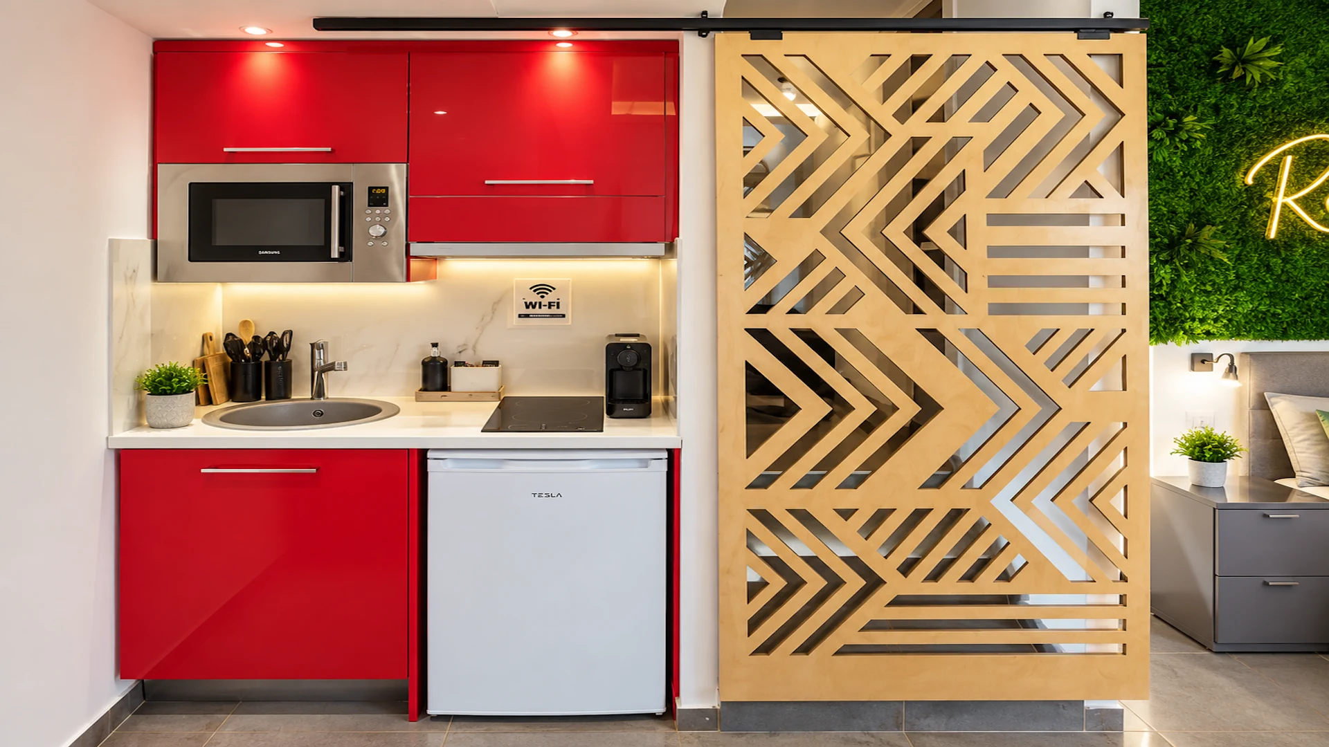Theasis 5 kitchenette